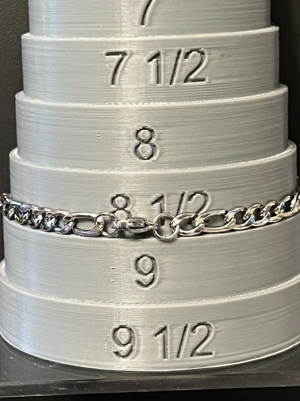 8.5" Curb Link Bracelet (426)